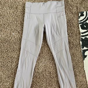 Athleta Salutation Tight Size.S